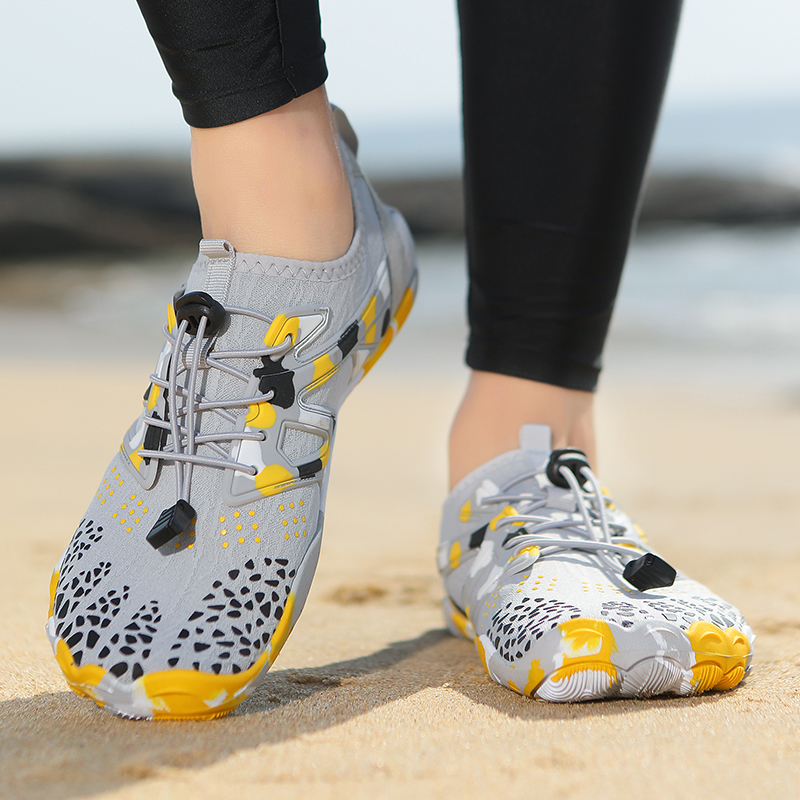 Outdoor Hiking Shoes for Men,  - Aquatic Sports Shoes 评论和价格