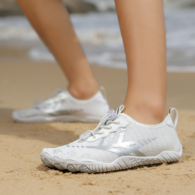 Quick Dry Water Shoes For Men  - Aquatic Sports Shoes 评论和价格